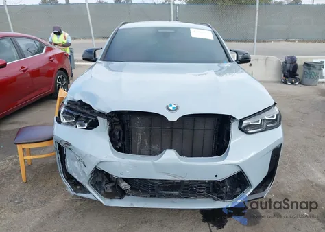 2024 BMW X4 M z USA, uszkodzony, nr VIN 5YM23EC05R9U03237